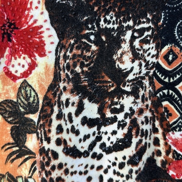 Alberto Makali Long Sleeve Leopard Graphic Pullover Top - Picture 5 of 9